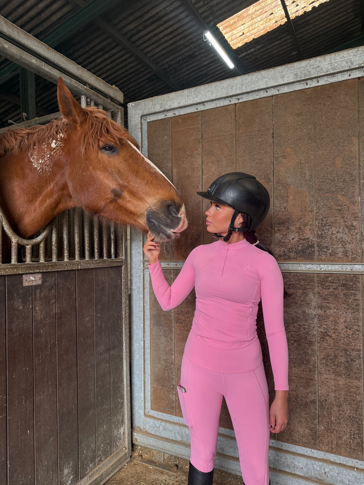 BUBBLEGUM SILICONE LEGGINGS